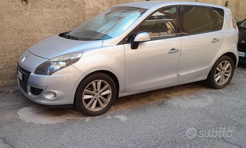 Usata Renault Scénic III 150 CV (110 kW) 2010 Monovolume