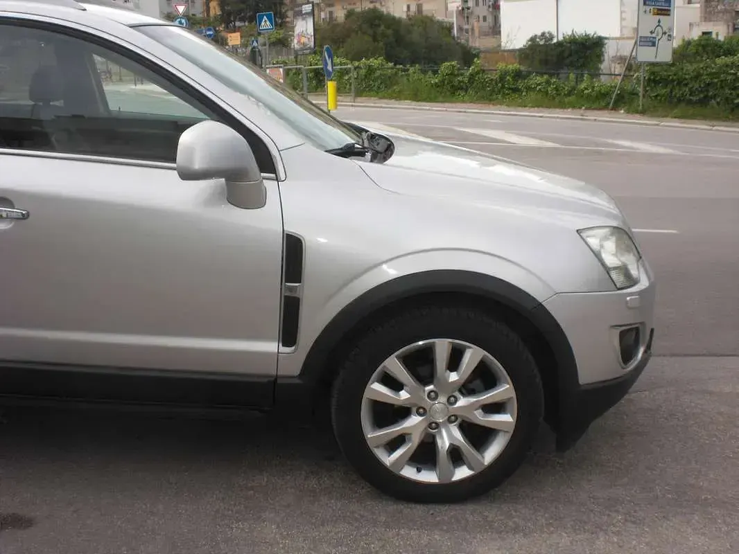 Usata Opel Antara Cosmo 163 CV (119 kW) 2012 Grigio SUV