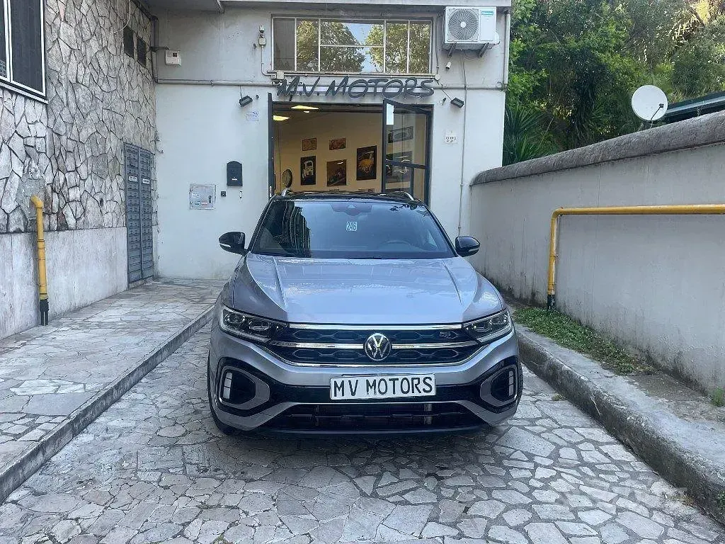 Usata VW T-Roc R-line 150 CV (110 kW) 2023 Grigio SUV
