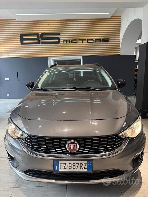 Usata Fiat Tipo Lounge 120 CV (88 kW) 2019 Grigio Station wagon