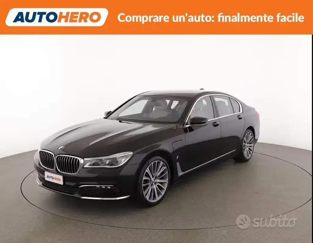 Usata BMW 740 258 CV (189 kW) 2017 Nero Berlina