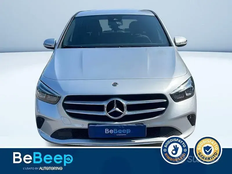 Usata Mercedes B180 116 CV (85 kW) 2019 Grigio Utilitaria