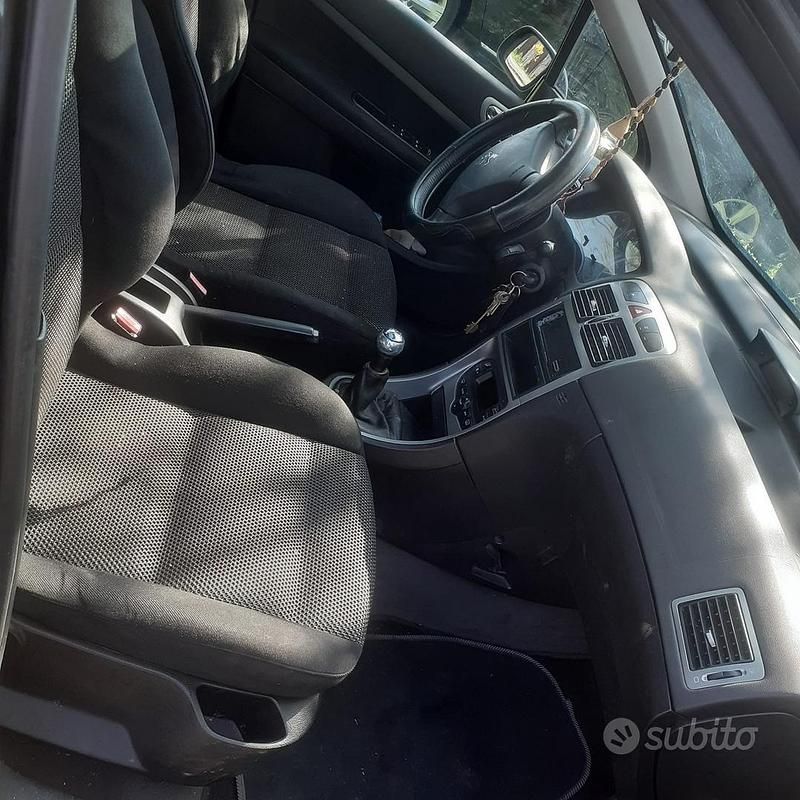 Usata Peugeot 307 107 CV (78 kW) 2004 Nero Station wagon