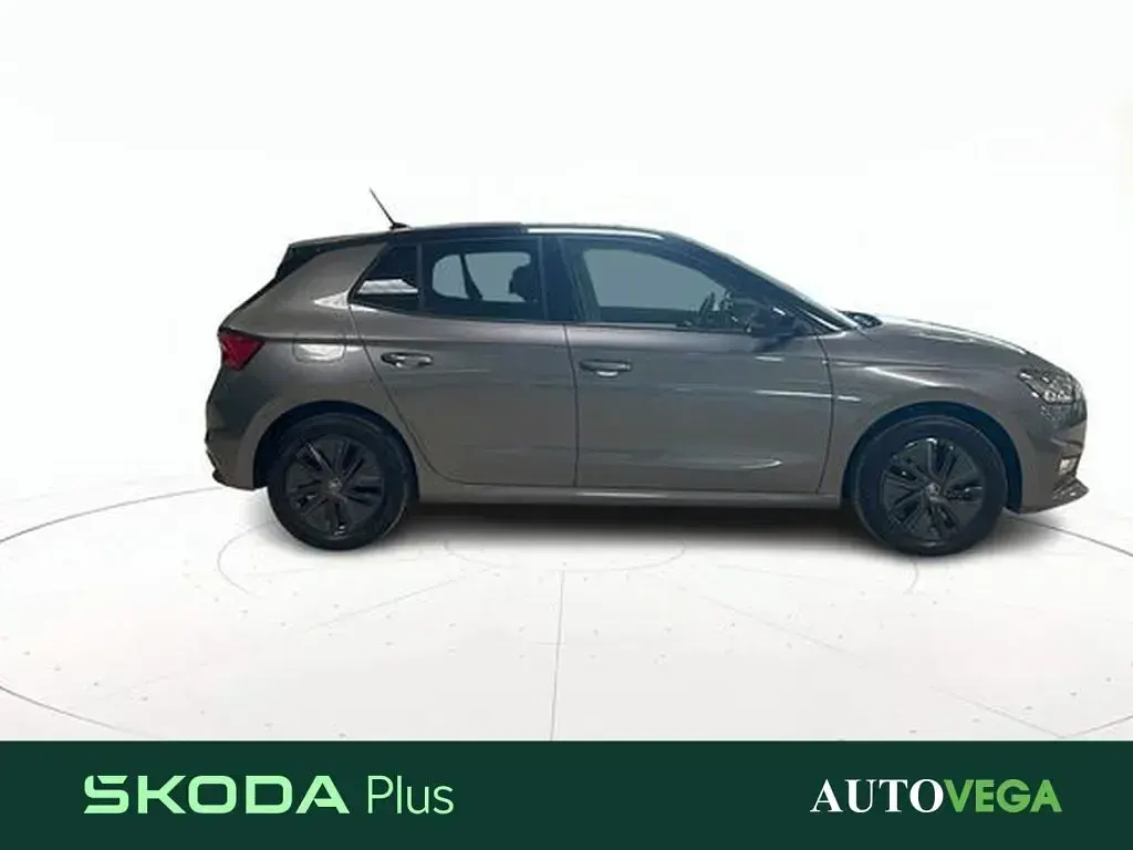 Usata Skoda Fabia 80 CV (58 kW) 2025 Grigio pastello Utilitaria