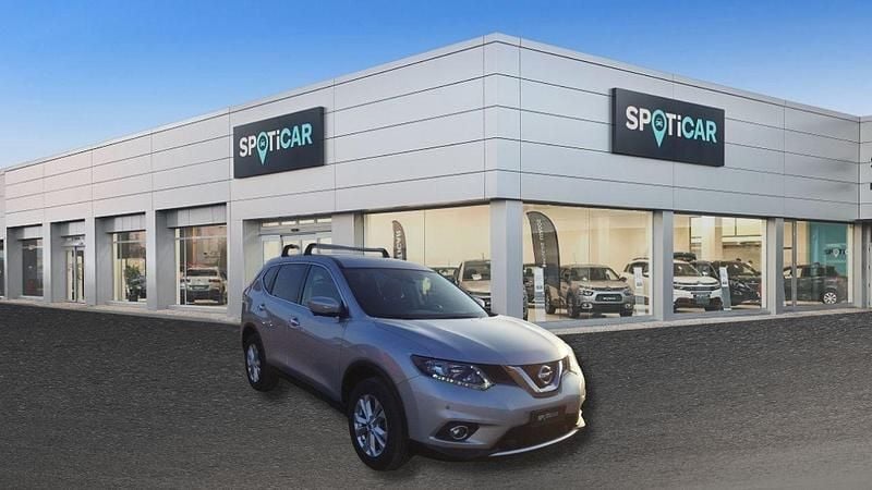 Używany Nissan X-Trail Tekna 131 KM (96 kW) 2017 Srebrny SUV