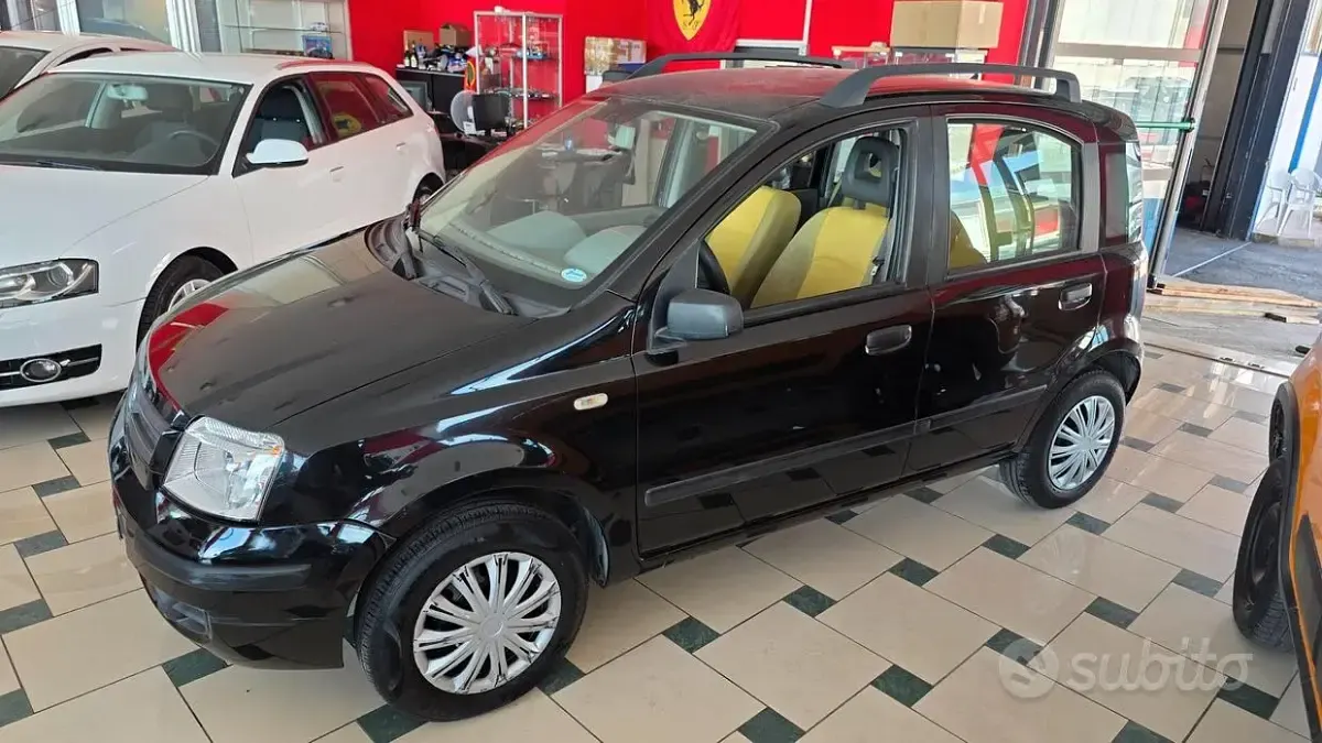 Usata Fiat Panda Emotion 69 CV (50 kW) 2006 Nero Utilitaria