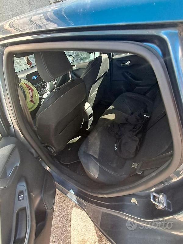 Usata Ford Fiesta 75 CV (55 kW) 2020 Blu Utilitaria