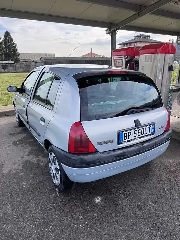 Usata Renault Clio II 58 CV (42 kW) 2000 Berlina