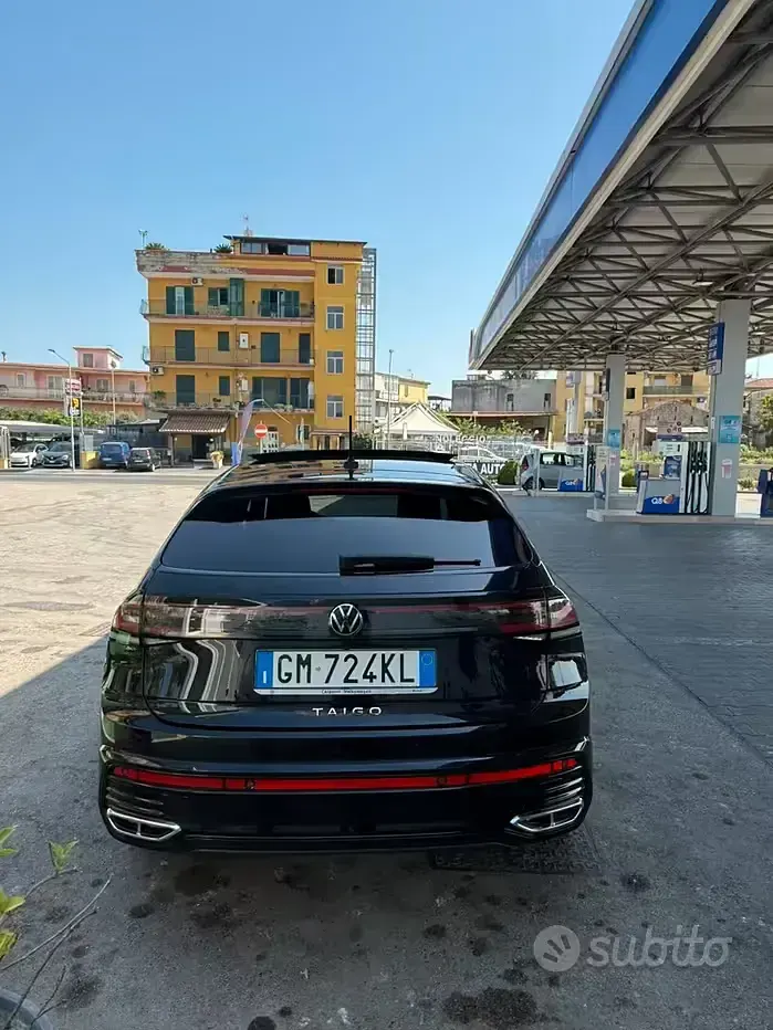 Usata VW Taigo R-line 110 CV (80 kW) 2023 Nero SUV