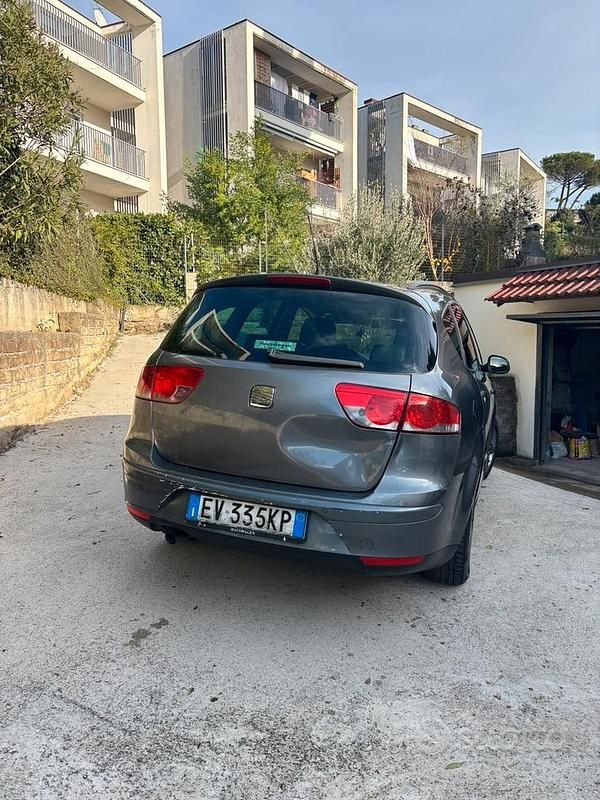 Usata Seat Altea XL 105 CV (77 kW) 2014 Grigio Monovolume