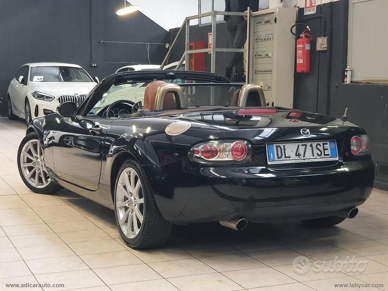 Usata Mazda MX5 160 CV (117 kW) 2008 Nero Cabrio