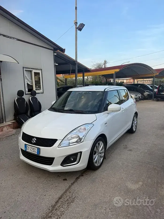 Usata Suzuki Swift 75 CV (55 kW) 2015 Bianco Utilitaria