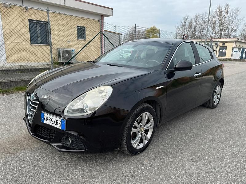 Usata Alfa Romeo Giulietta 2012 Marrone Utilitaria