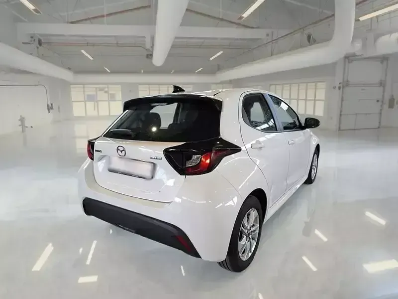 Usata Mazda 2 Center-Line 92 CV (67 kW) 2025 Bianco Utilitaria