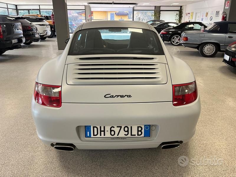Usata Porsche 911 Carrera 325 CV (239 kW) 2007 Grigio Coupé