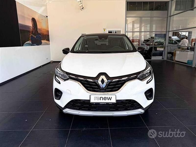 Usata Renault Captur Techno 91 CV (66 kW) 2022 Bianco nacré + nero etoilé SUV