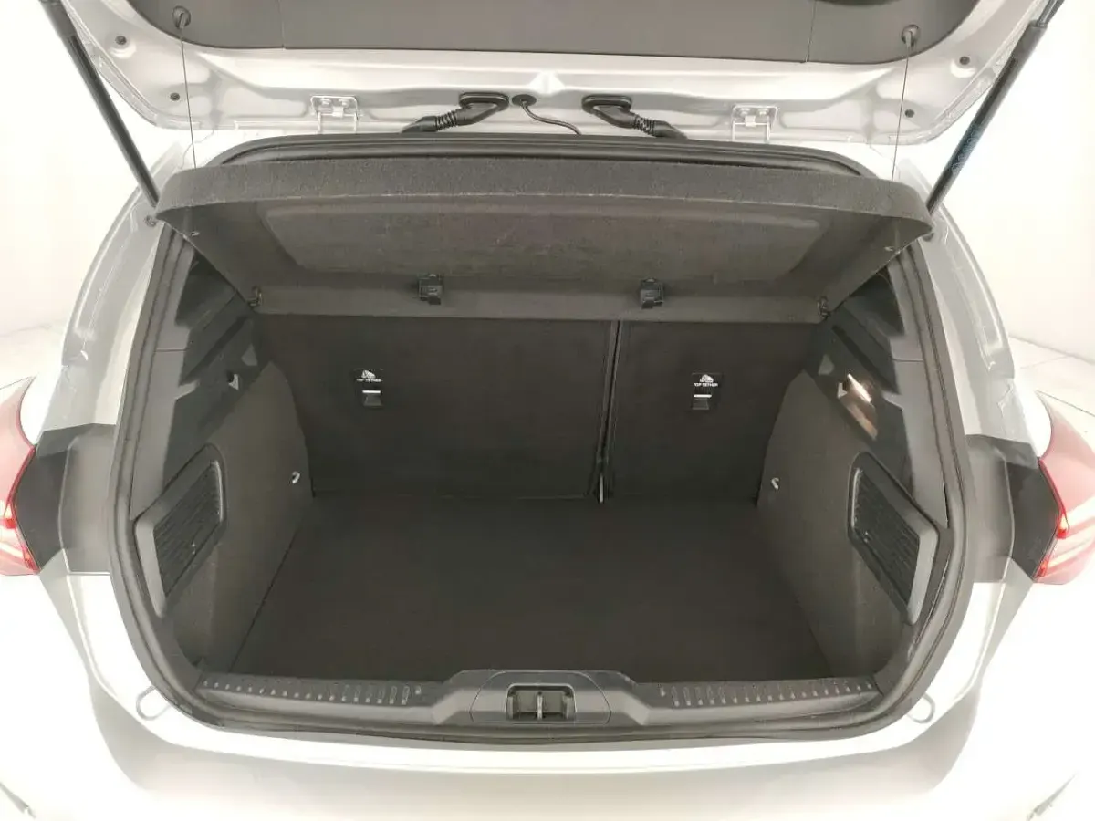 Usata Ford Focus ST-Line 125 CV (91 kW) 2025 Moondust silver metallizzato Utilitaria