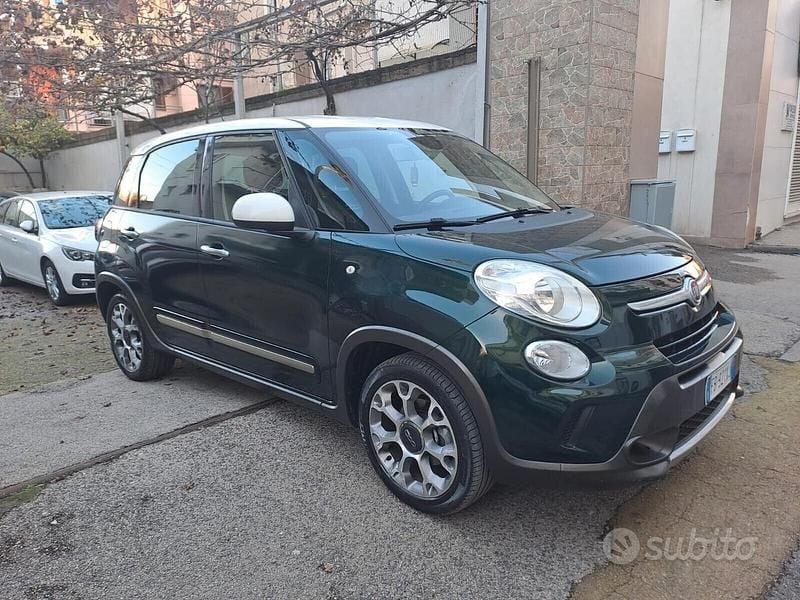 Verde Usata 2015 Fiat 500L Trekking Monovolume | 6700 € (Buon prezzo) - Immagine 1/4