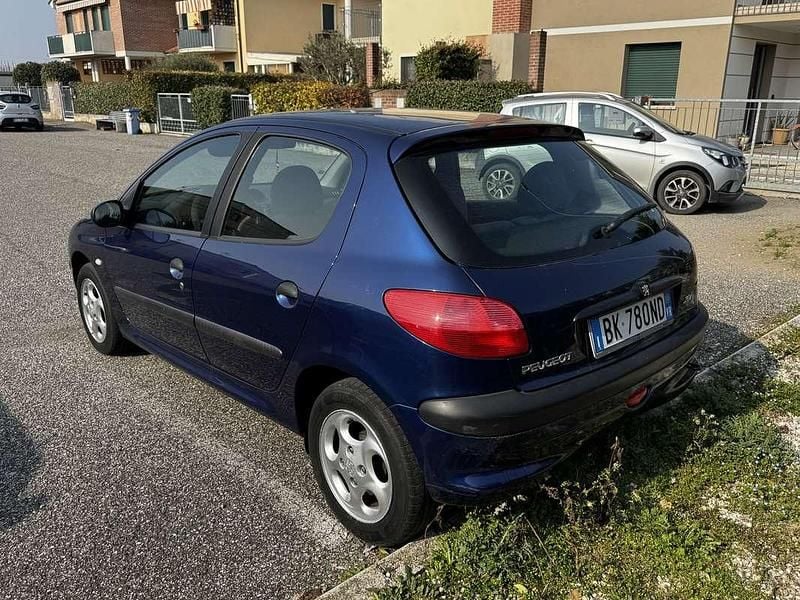 Usata Peugeot 206 75 CV (55 kW) 2000 Berlina
