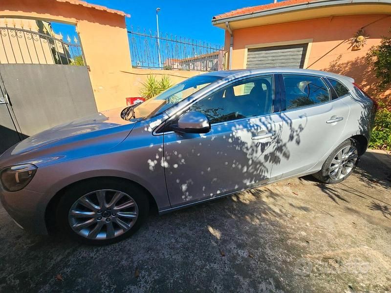 Occasion Volvo V40 R-Design Summum 115 ch (84 kW) 2013 Gris Berline