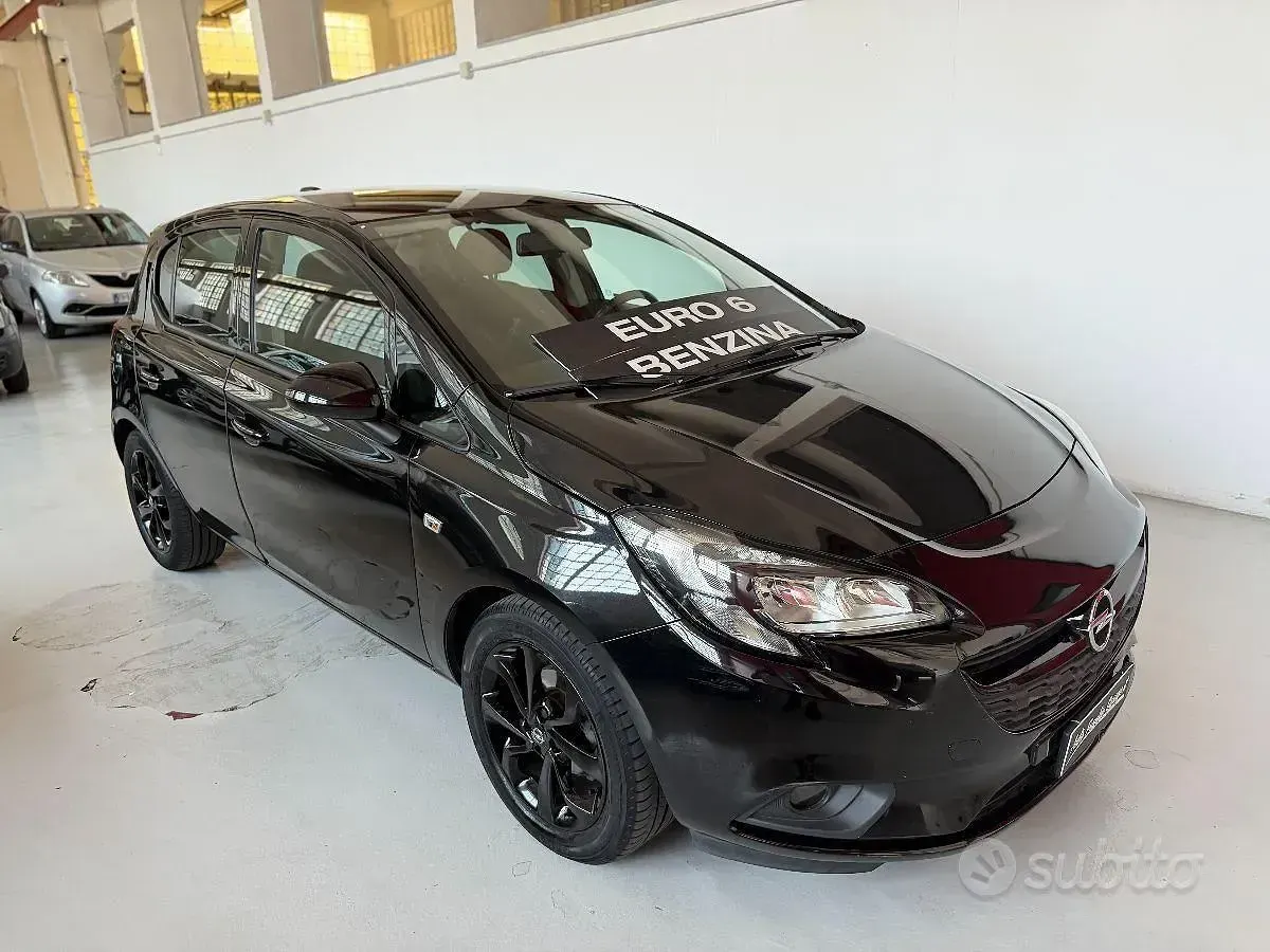 Usata Opel Corsa Innovation 69 CV (50 kW) 2017 Nero Utilitaria