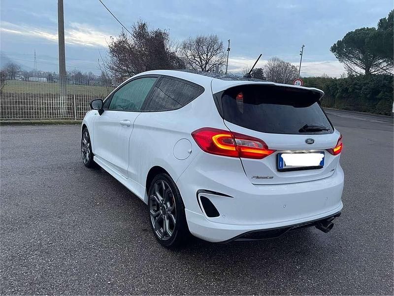 Usata Ford Fiesta ST-Line 101 CV (74 kW) 2018 Berlina