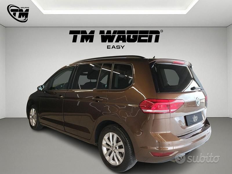 Usata VW Touran Comfortline 150 CV (110 kW) 2017 Marrone Monovolume