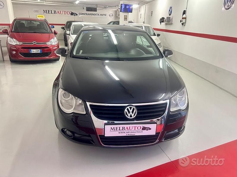 Usata VW Eos 140 CV (102 kW) 2008 Nero Cabrio