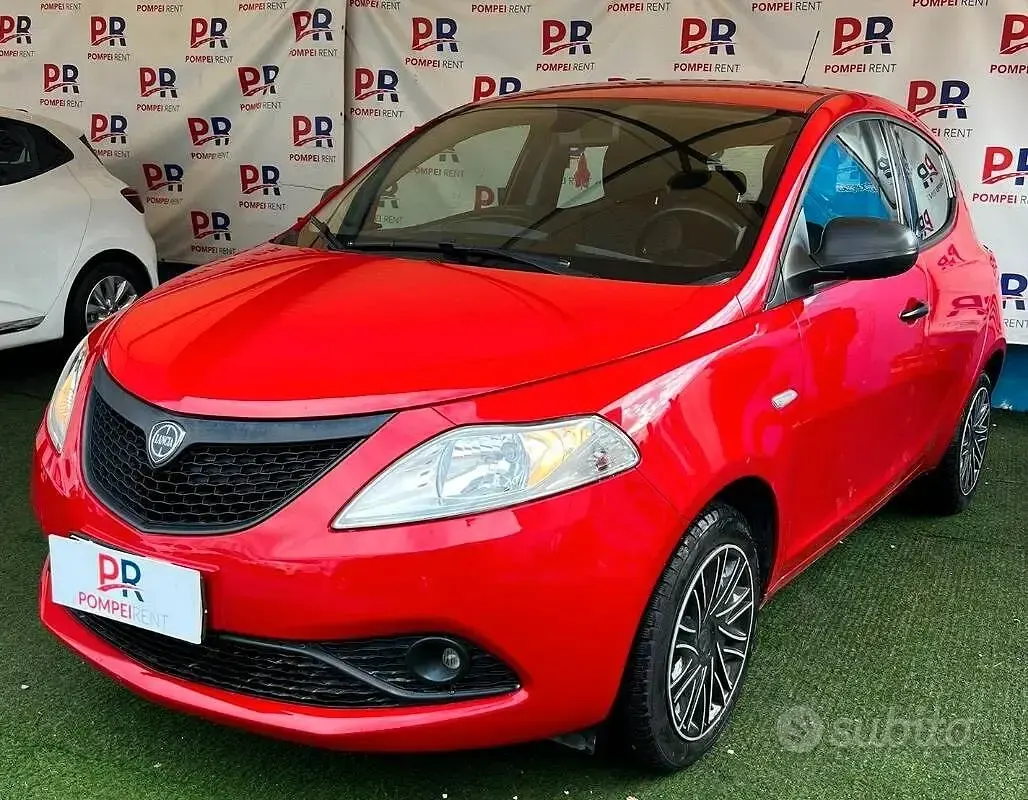 Usado Lancia Ypsilon 69 HP (50 kW) 2018 Citadino