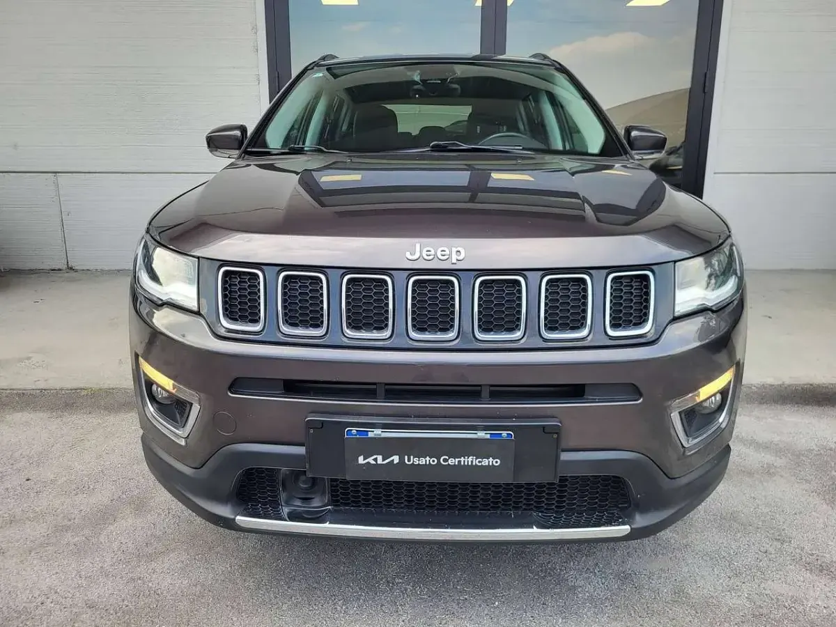 Usata Jeep Compass Opening Edition 140 CV (102 kW) 2017 Grigio SUV