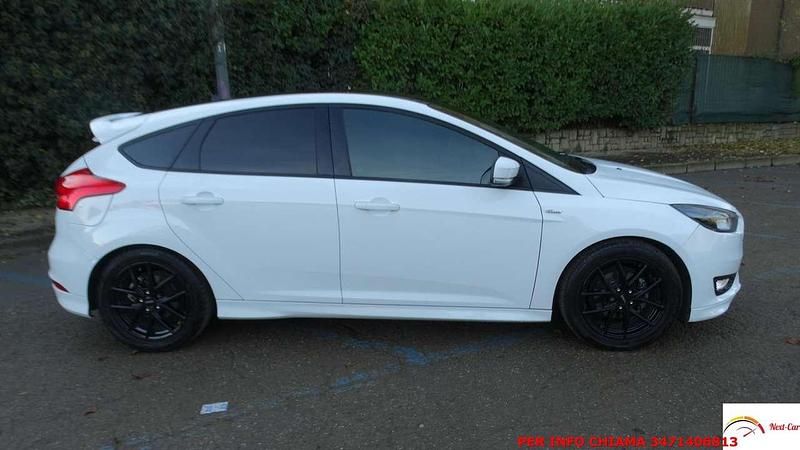 Usata Ford Focus ST-Line 125 CV (91 kW) 2017 Bianco Berlina