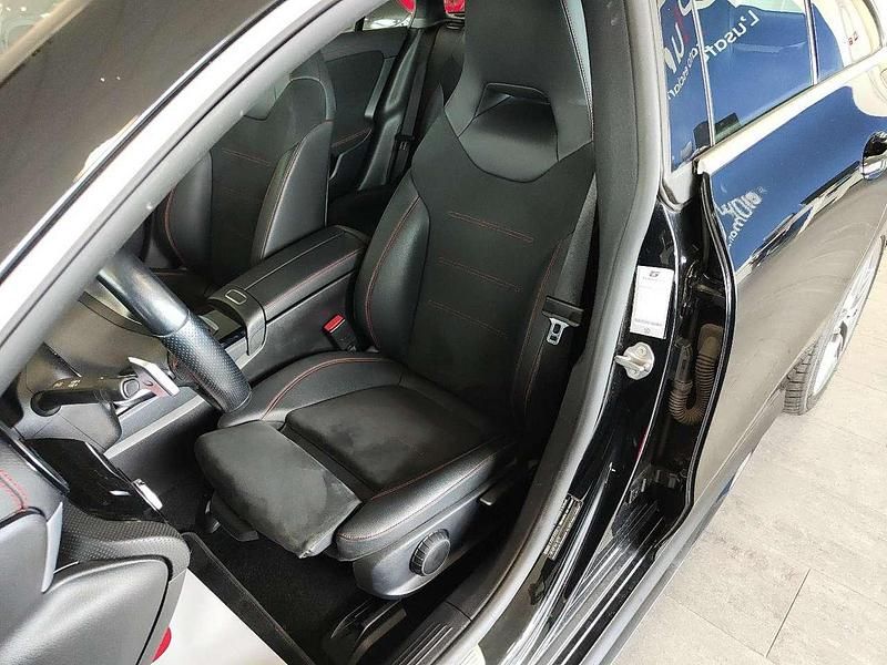 Usata Mercedes CLA200 Premium 150 CV (110 kW) 2021 Nero Station wagon
