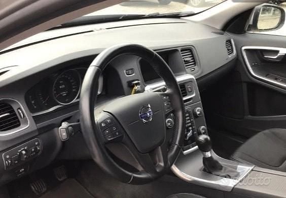 Usata Volvo V60 203 CV (149 kW) 2014 Grigio Station wagon