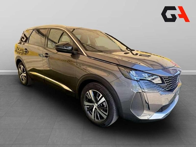 Usata Peugeot 5008 Allure 131 CV (96 kW) 2024 Grigio scuro Monovolume