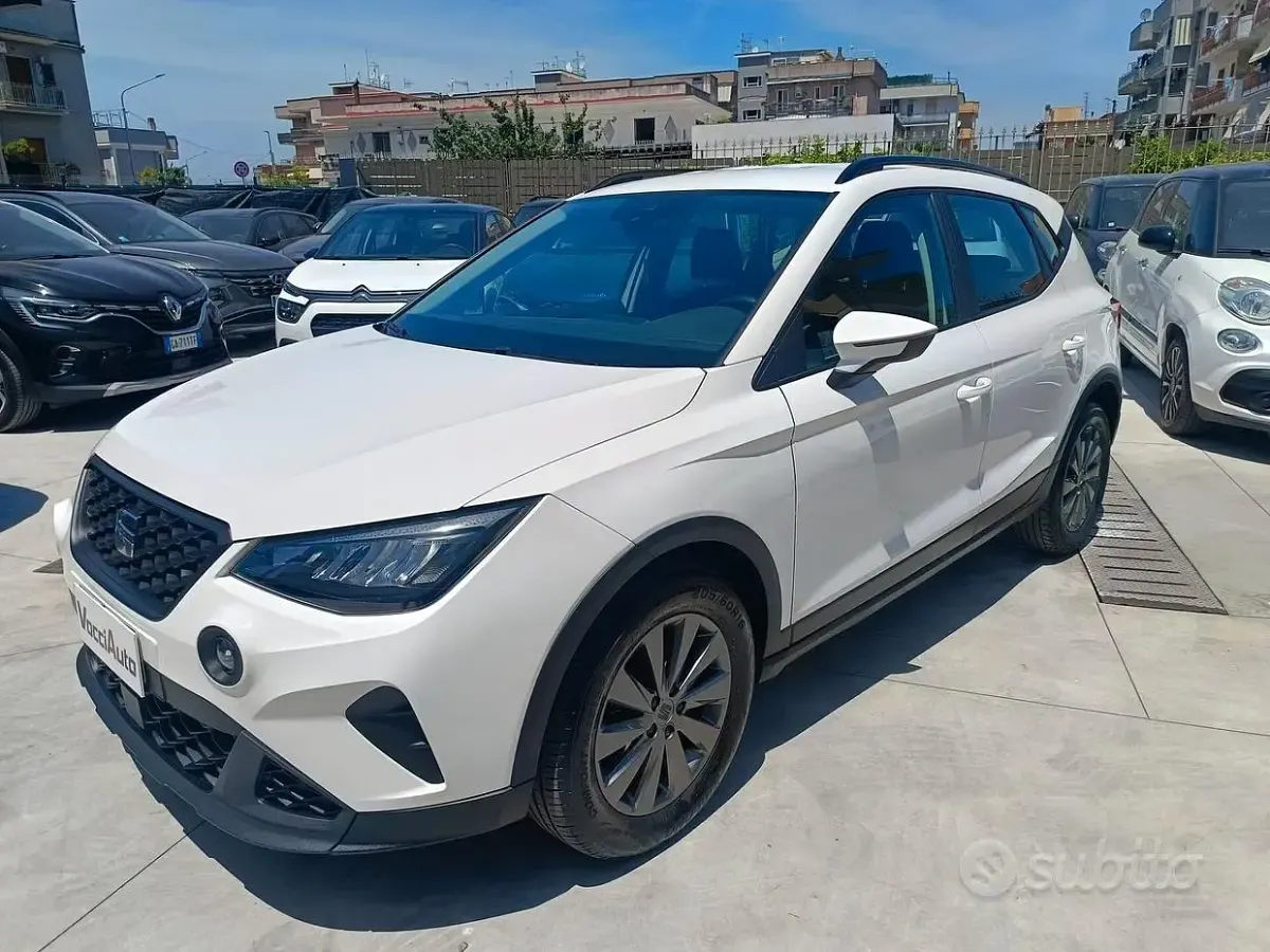 Usata Seat Arona Style 110 CV (80 kW) 2023 Bianco SUV