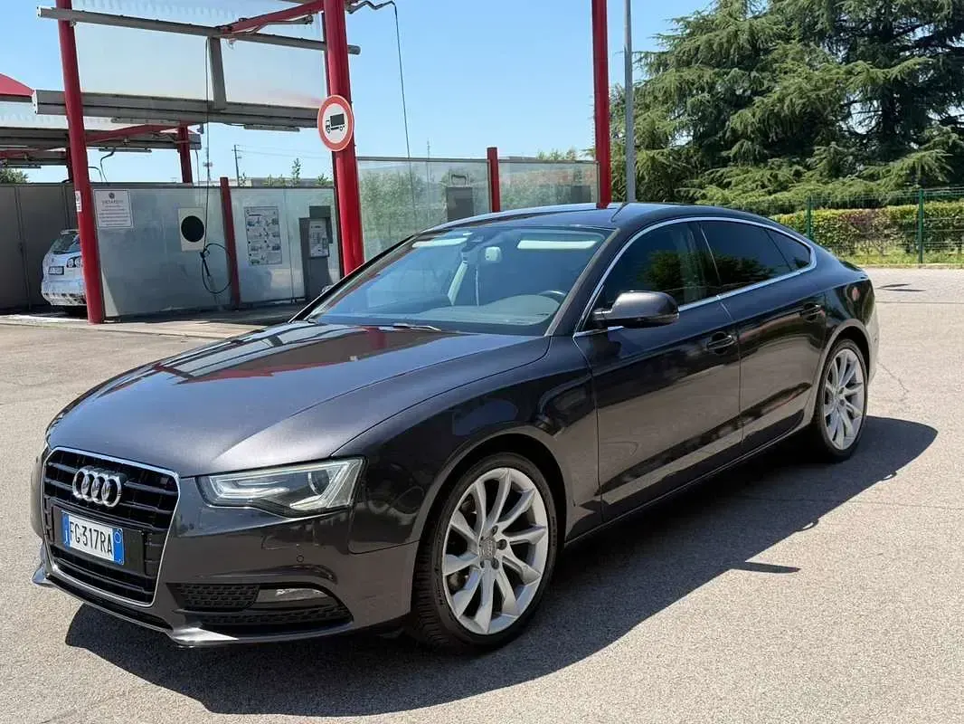 Usata Audi A5 Sportback Business 177 CV (130 kW) 2013 Grigio Utilitaria
