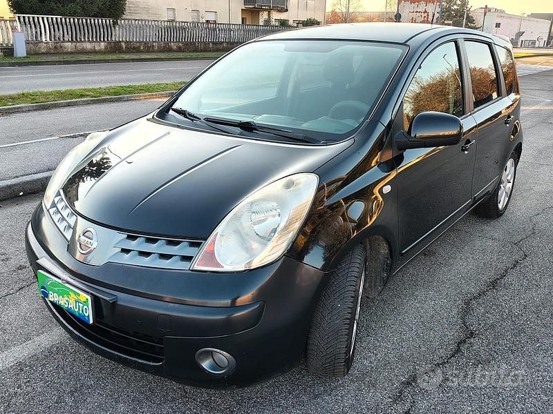 Nero Usata 2008 Nissan Note Monovolume | 2700 € (Cara) - Immagine 1/4