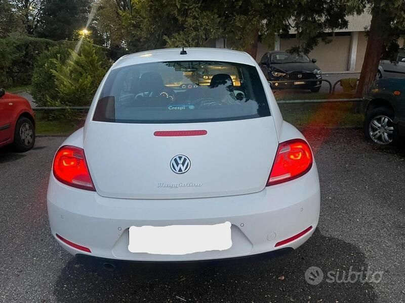 Usata VW Beetle 105 CV (77 kW) 2012 Bianco Utilitaria