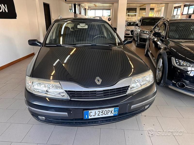 Usata Renault Laguna II Dynamique 120 CV (88 kW) 2004 Nero Station wagon
