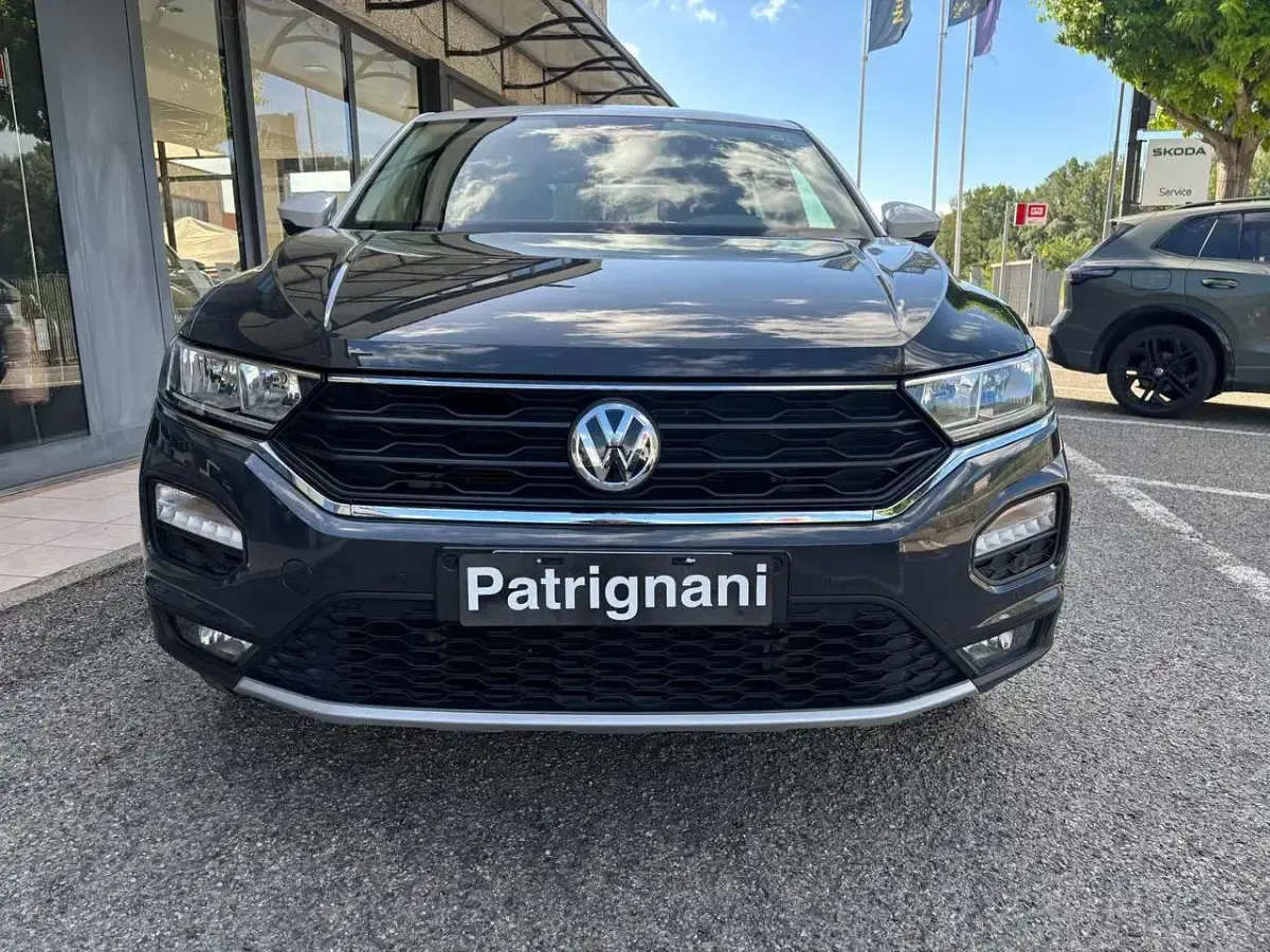 Usata VW T-Roc Style 116 CV (85 kW) 2019 Grigio urano SUV