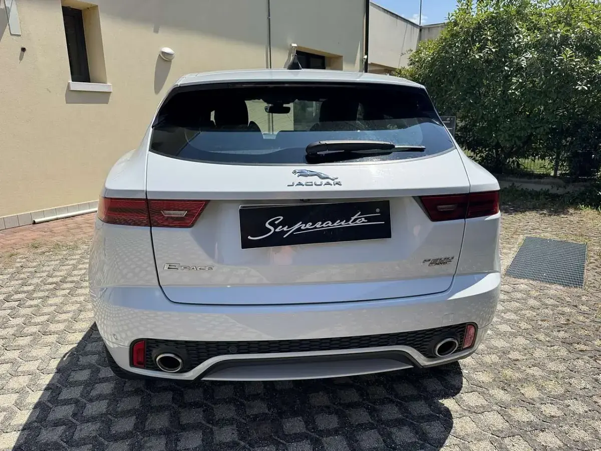 Usata Jaguar E-Pace SE 200 CV (147 kW) 2020 Bianco SUV