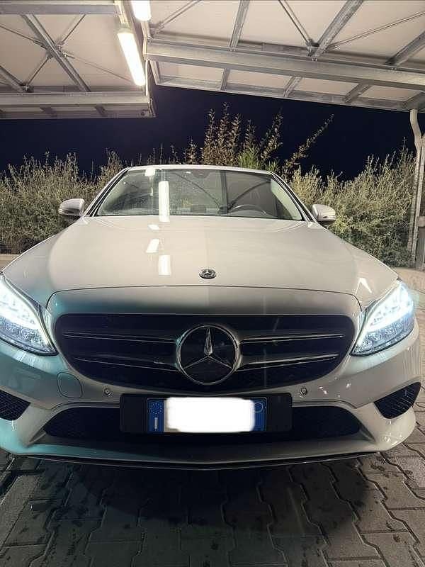 Grigio Usata 2020 Mercedes C200 Tre volumi | 25.000 € (Buon prezzo) - Immagine 1/4