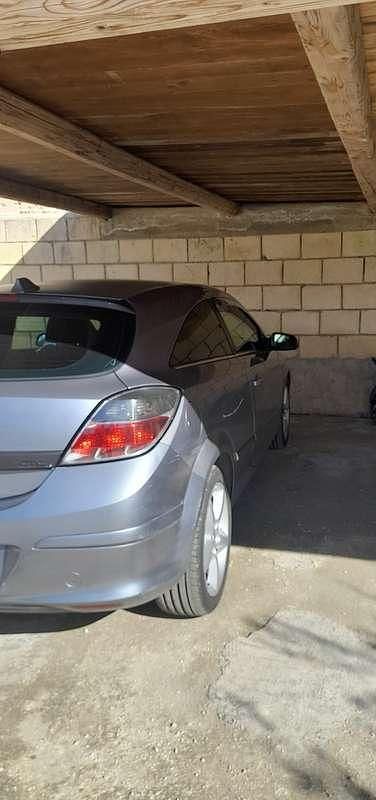 Usata Opel Astra GTC Cosmo 150 CV (110 kW) 2005 Grigio Berlina