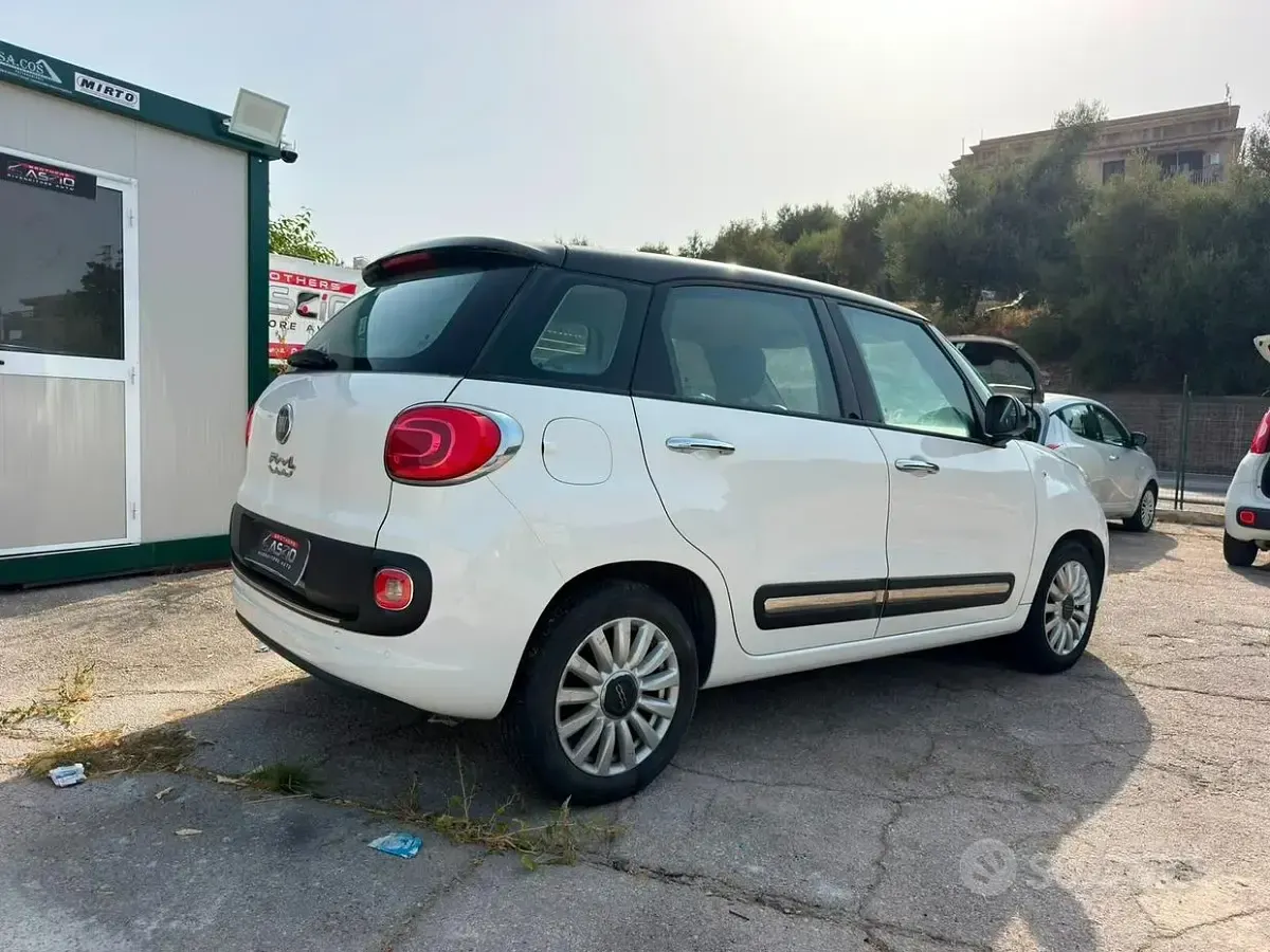 Usata Fiat 500L Lounge 85 CV (62 kW) 2015 Bianco Monovolume