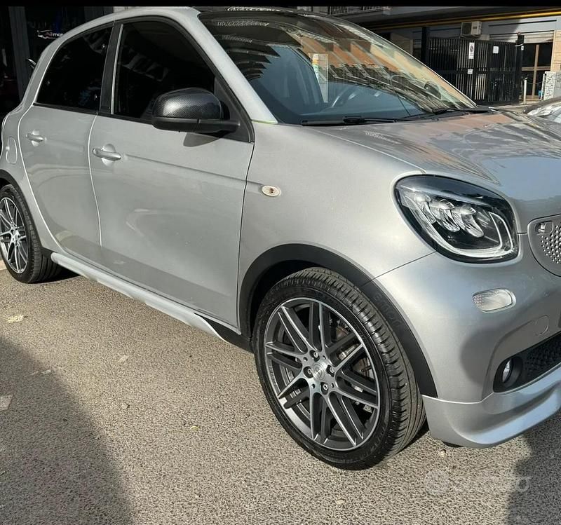 Usata Smart ForFour Brabus 109 CV (80 kW) 2017 Grigio Utilitaria