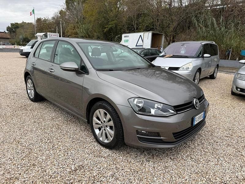Usata VW Golf VII Executive 110 CV (80 kW) 2017 Marrone Berlina