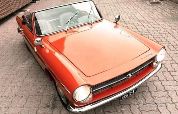 Usata Innocenti 650 69 CV (50 kW) 1960 Rosso Cabrio
