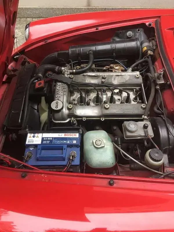 Usata Alfa Romeo Spider 103 CV (75 kW) 1988 Rosso Cabrio