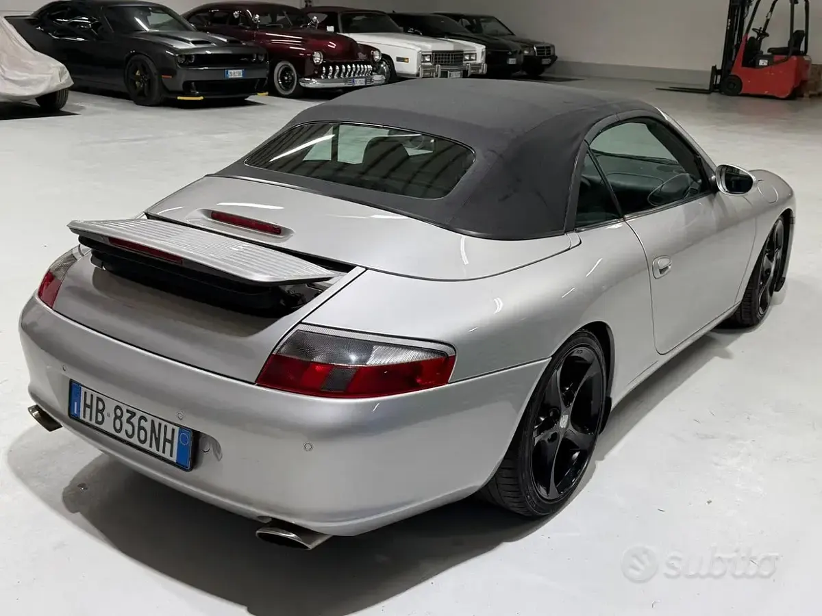Usata Porsche 911 Carrera 320 CV (235 kW) 2026 Grigio Coupé