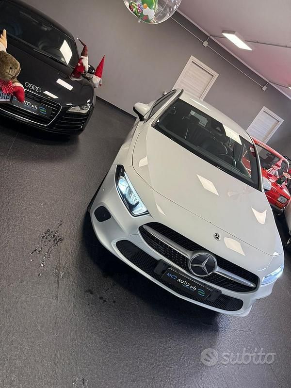 Usata Mercedes A180 Executive 116 CV (85 kW) 2020 Bianco Berlina